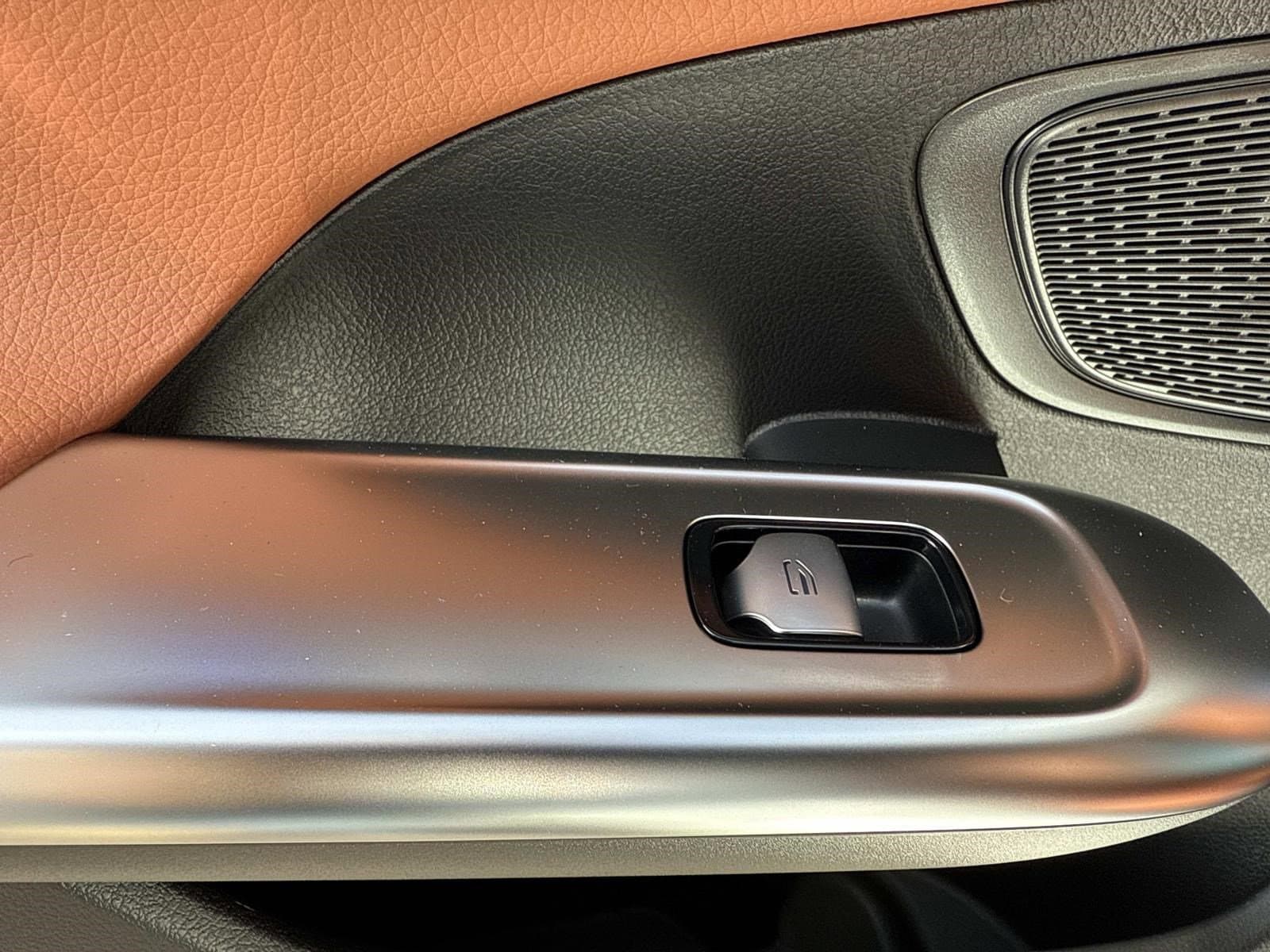 2026 MERCEDES-BENZ C-CLASS - Image 16