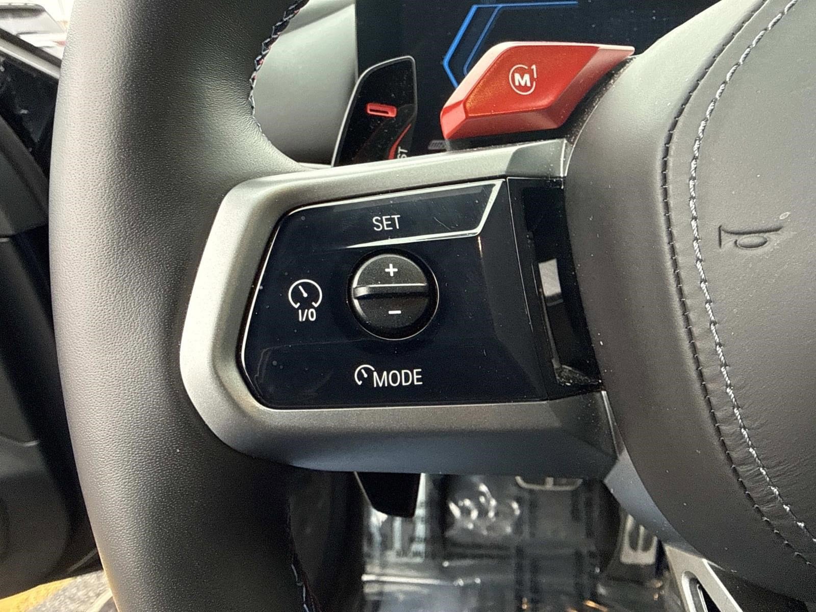 2025 BMW M5 - Image 38