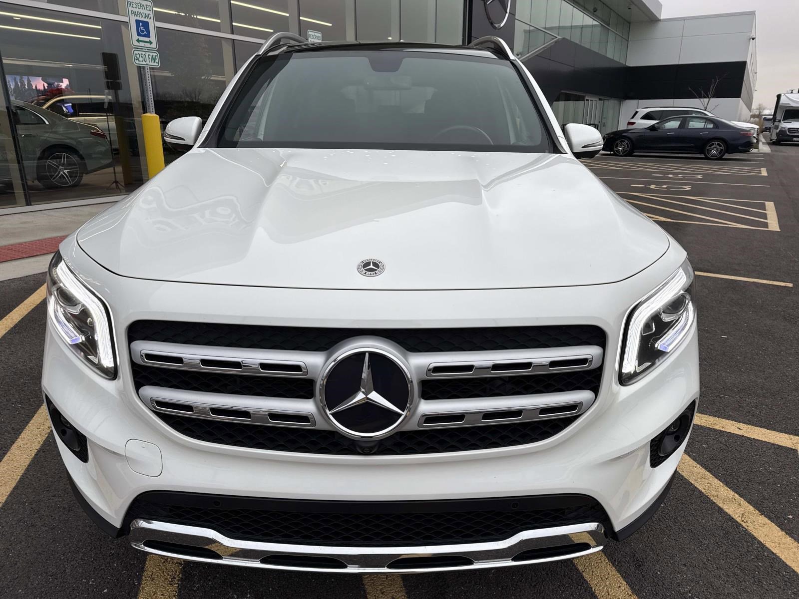 2021 Mercedes Benz GLB 250 4MATIC photo 3