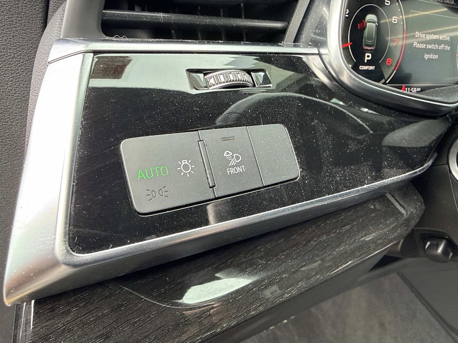 2021 AUDI Q8 - Image 31