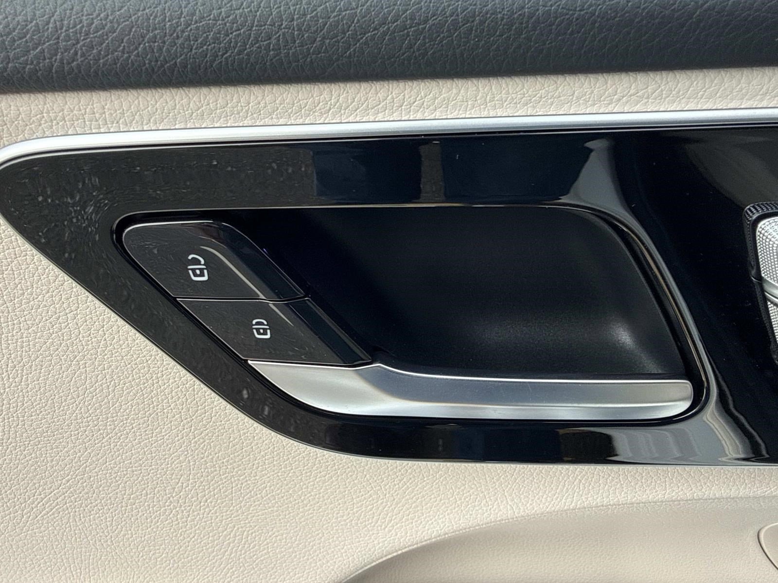 2025 MERCEDES-BENZ C-CLASS - Image 21