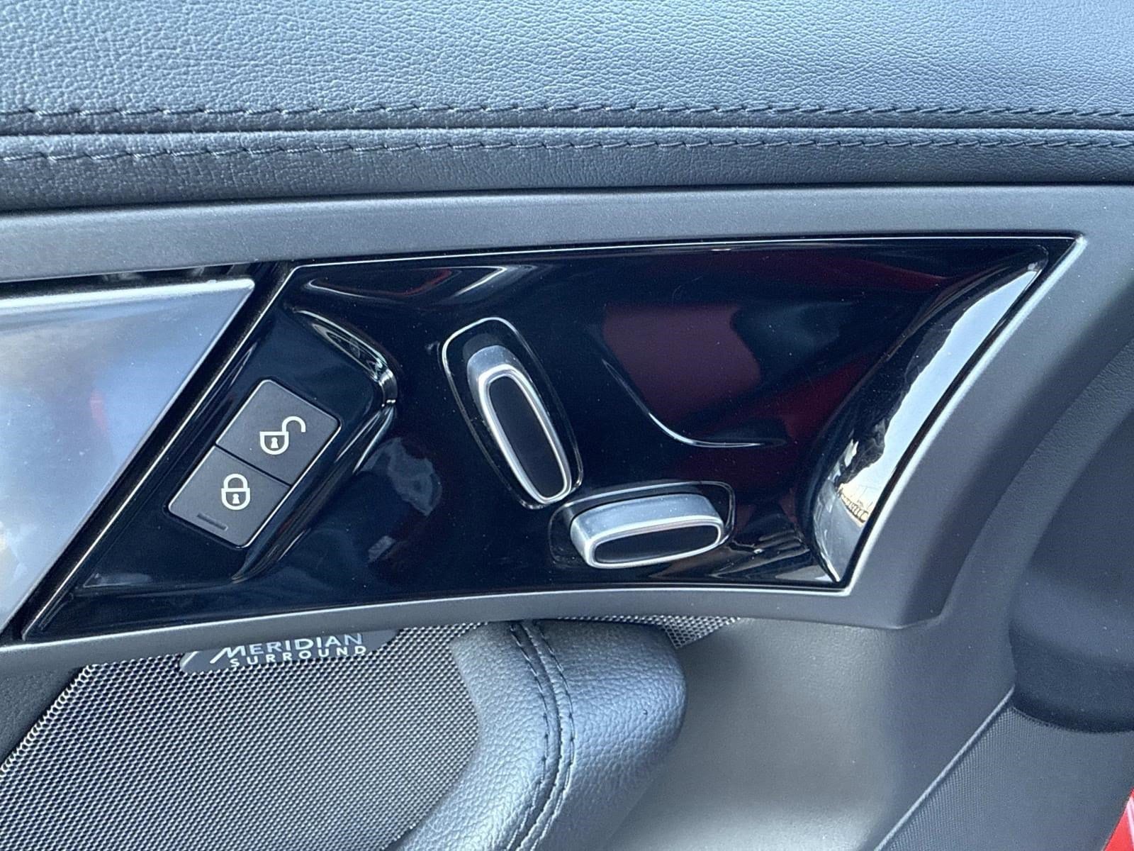 2017 JAGUAR F-TYPE - Image 18