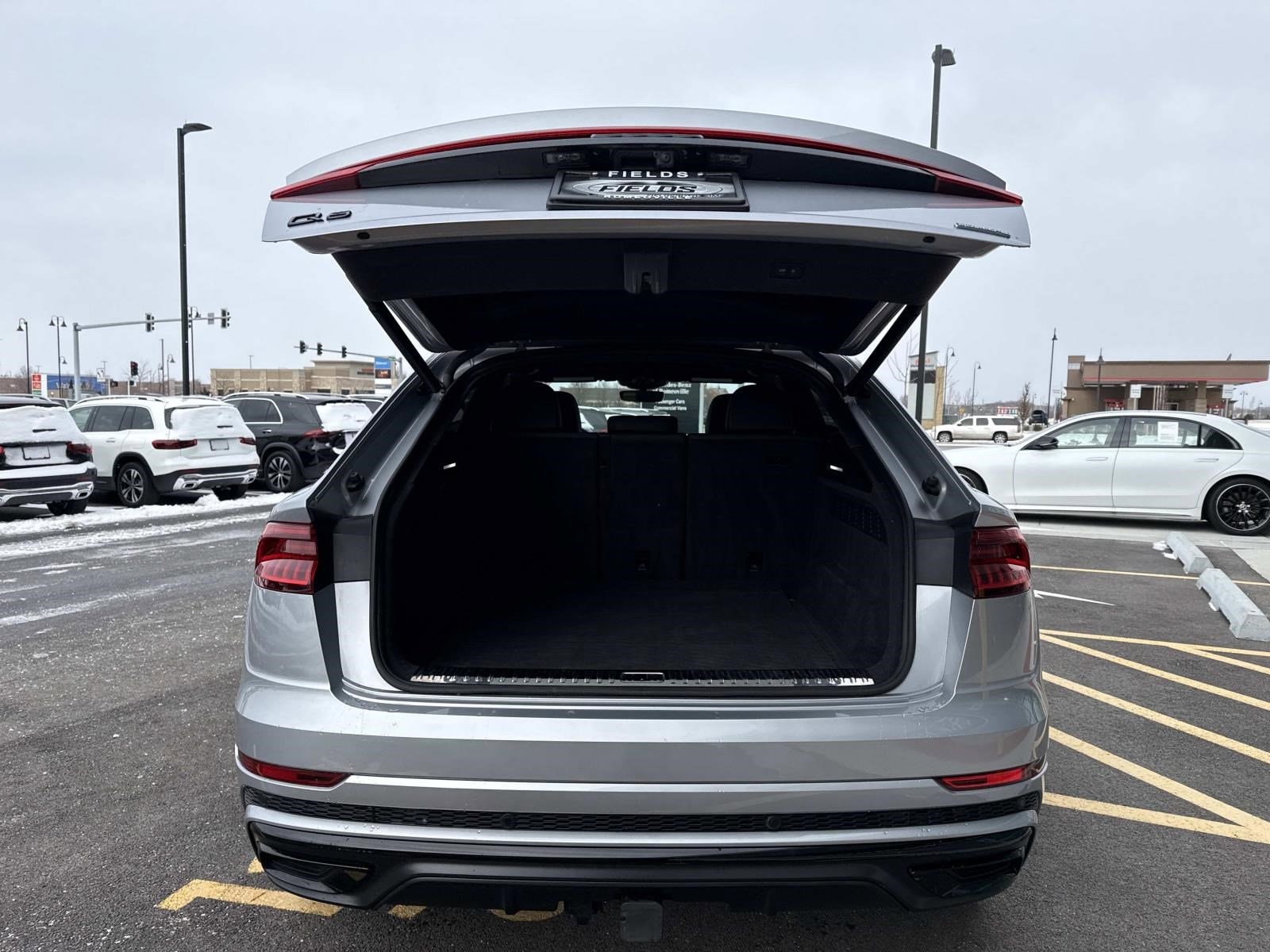 2021 AUDI Q8 - Image 8