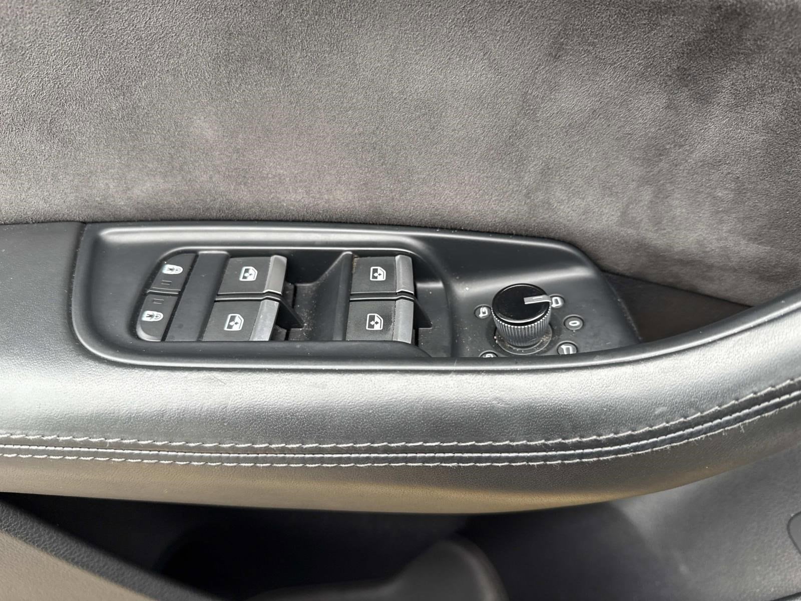 2019 AUDI Q8 - Image 21