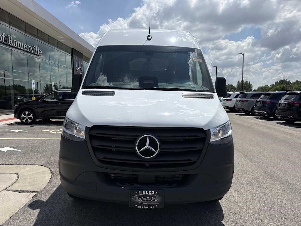 New 2026 Mercedes-Benz Sprinter 2500 Standard Roof 4-Cyl Diesel