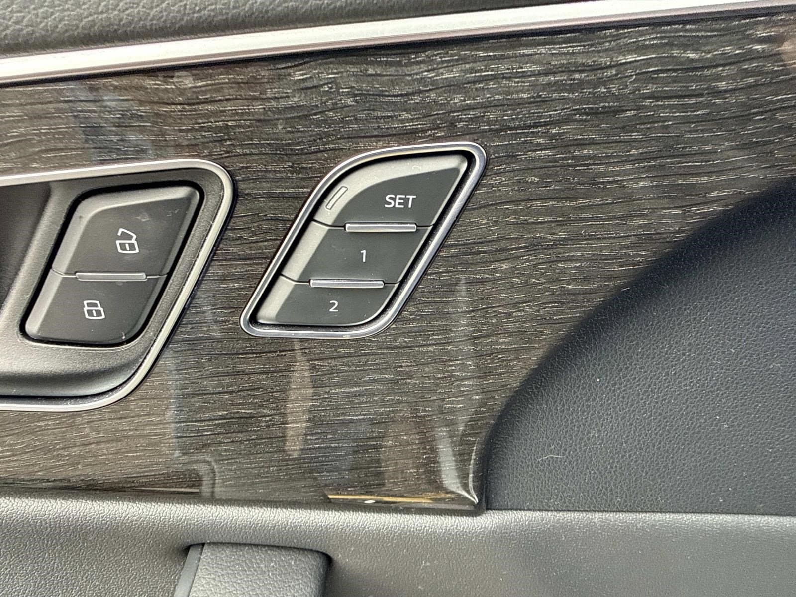 2021 AUDI Q8 - Image 24