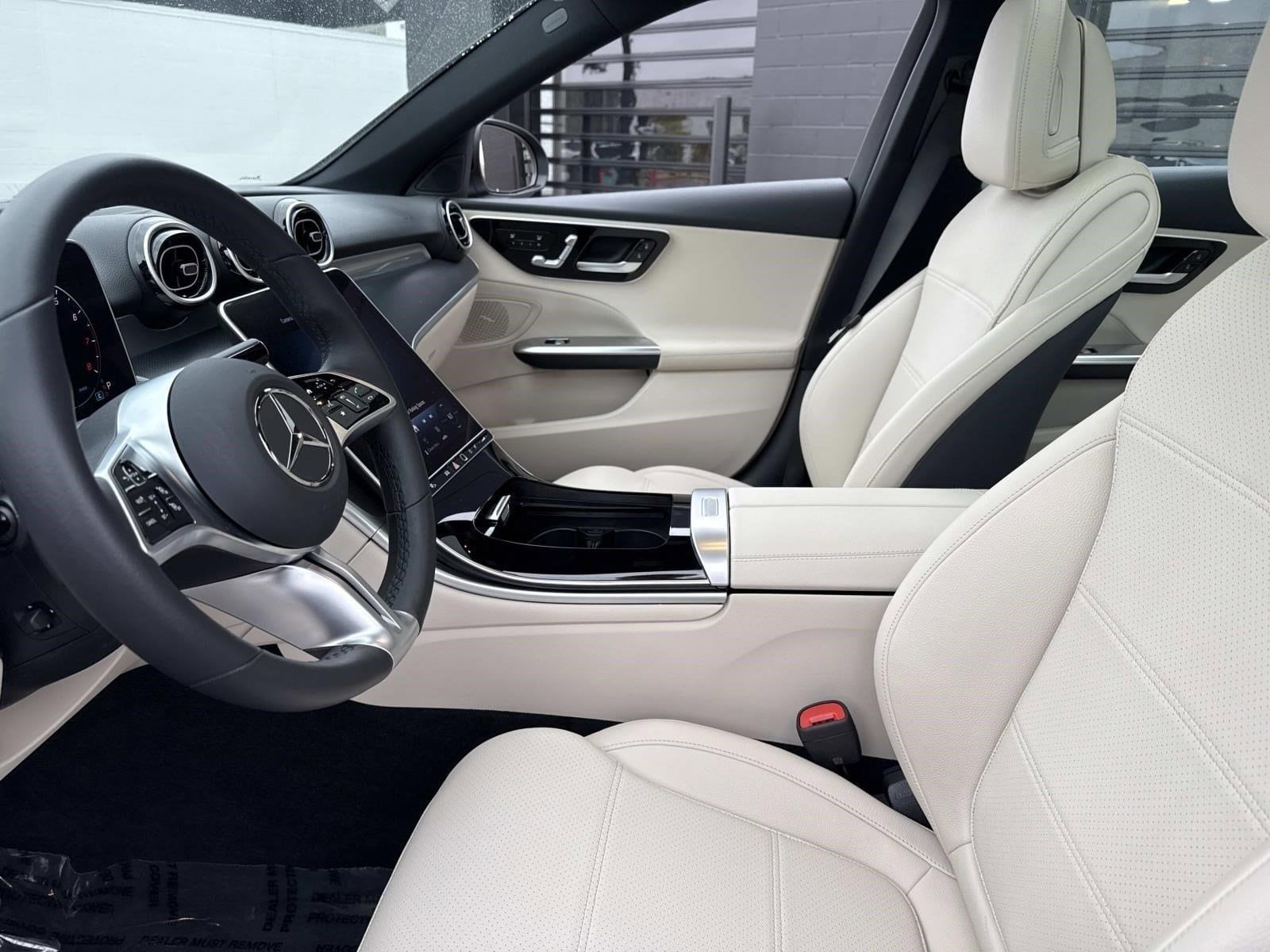 2025 MERCEDES-BENZ C-CLASS - Image 31