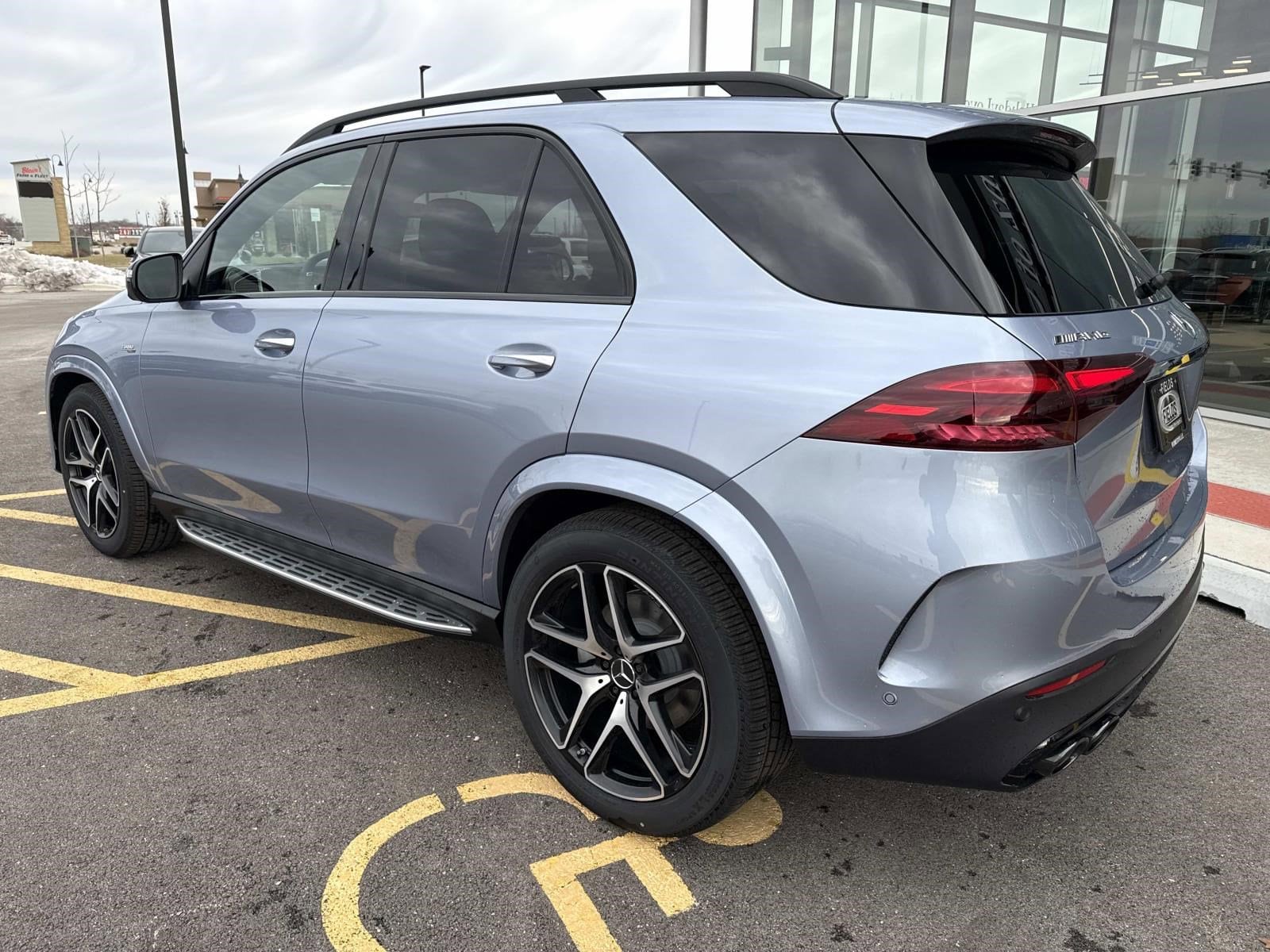 2026 Mercedes-Benz GLE AMG GLE 53 - Photo 9