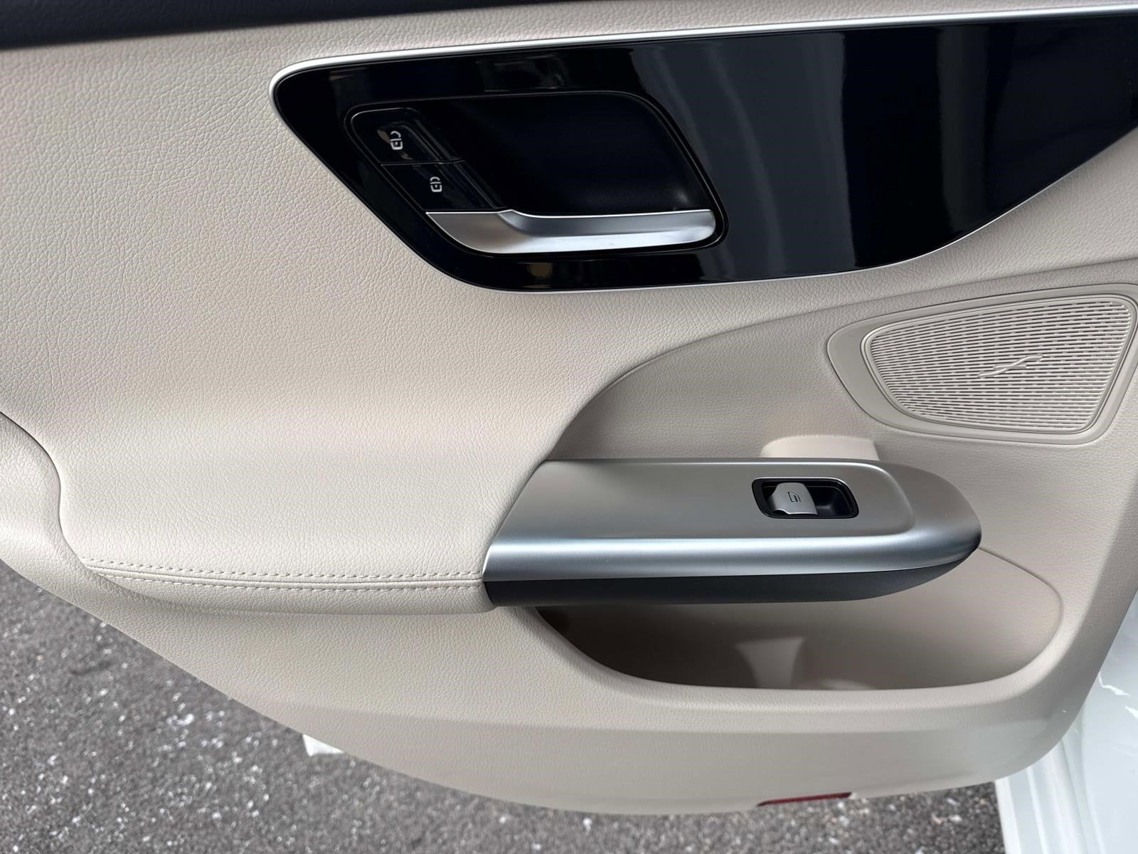 2025 MERCEDES-BENZ C-CLASS - Image 14