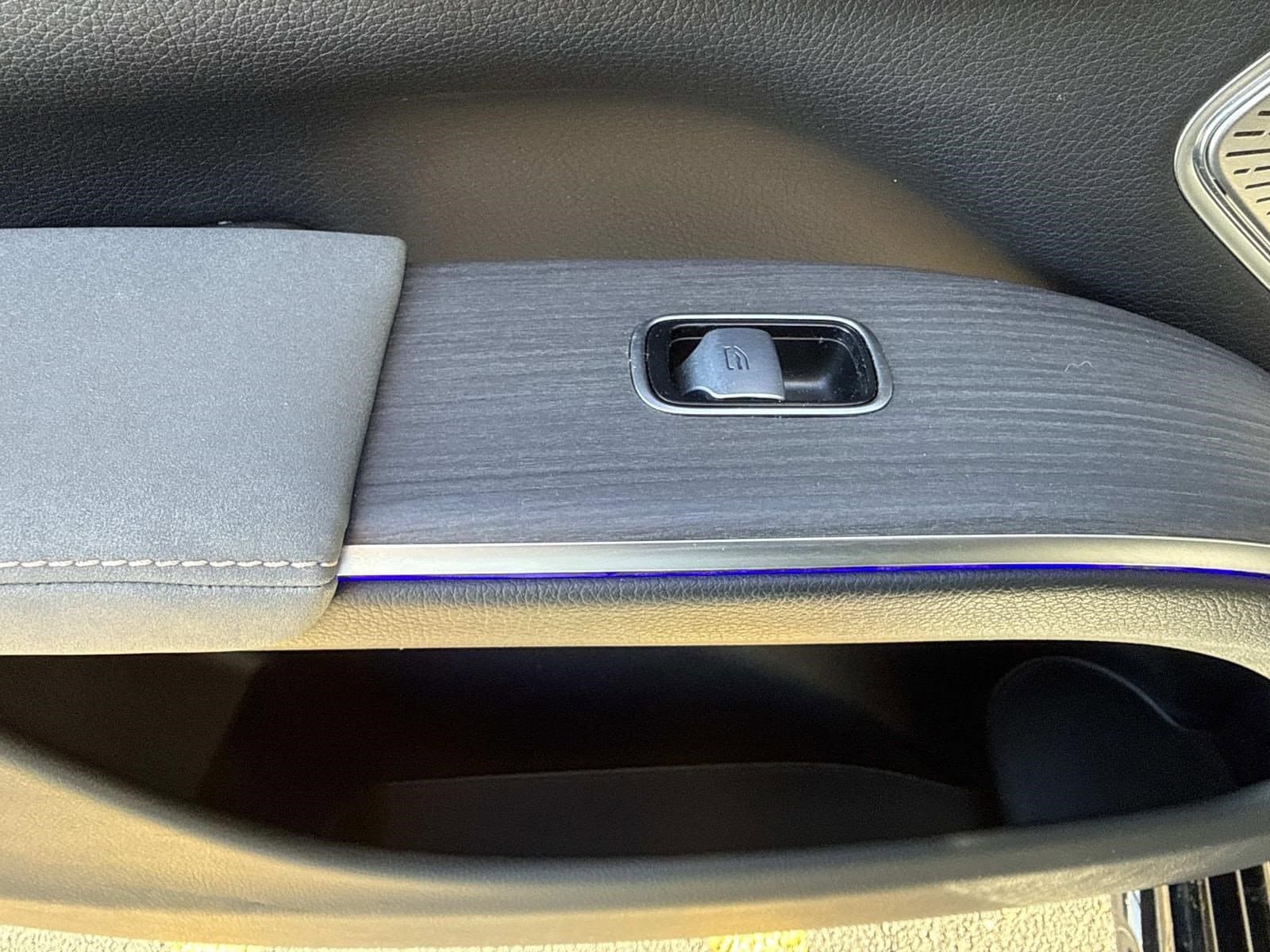 2023 MERCEDES-BENZ EQS-CLASS SUV - Image 16