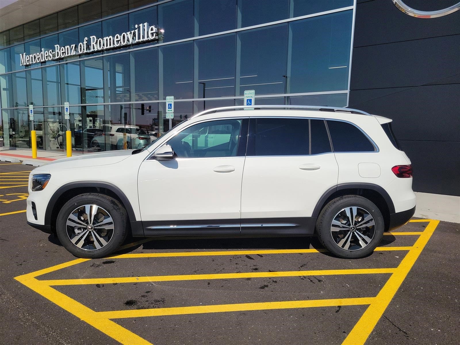 2025 MERCEDES-BENZ GLB-CLASS - Image 2