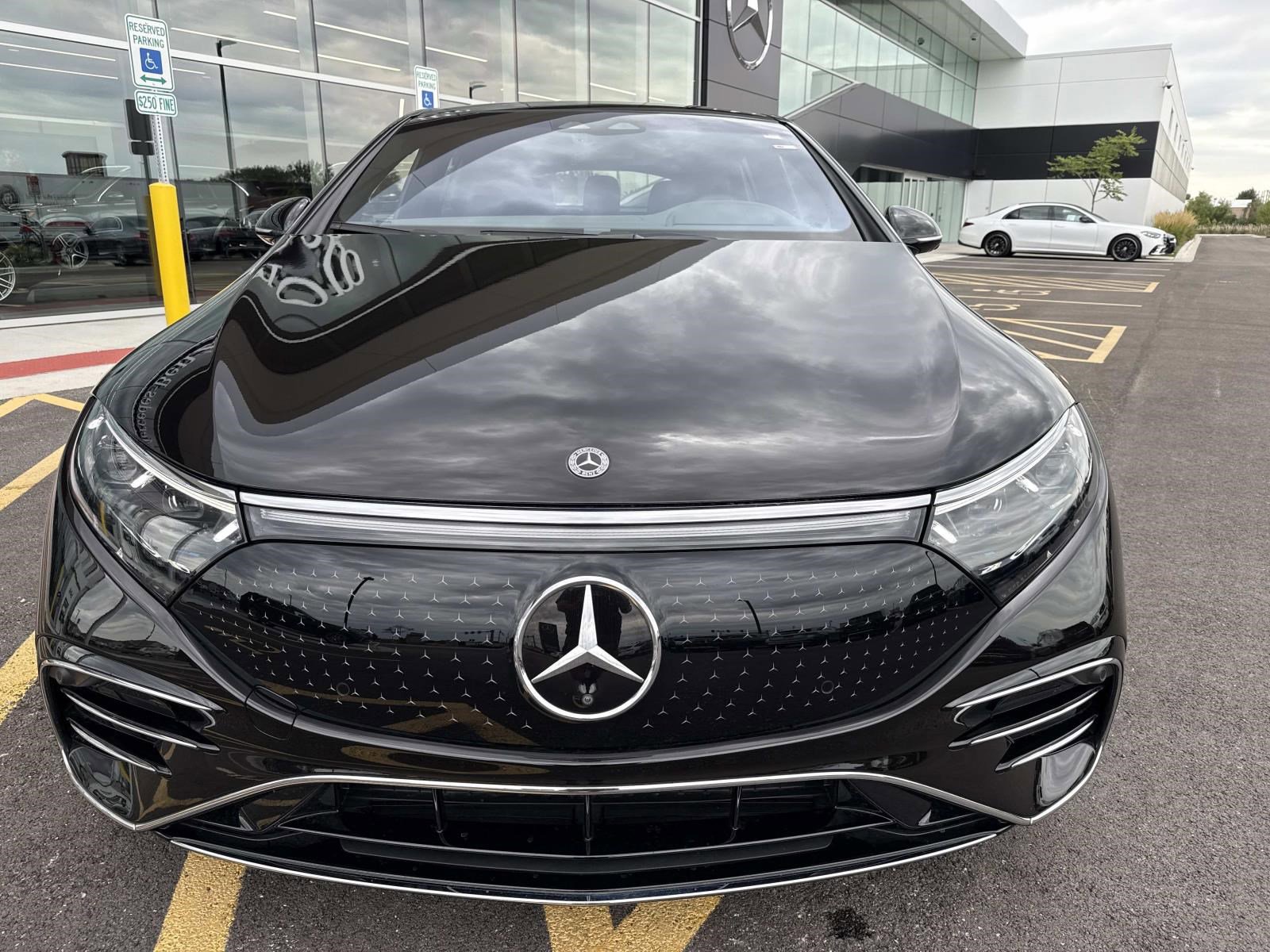 2023 Mercedes Benz EQS Sedan 580 4MATIC photo 3