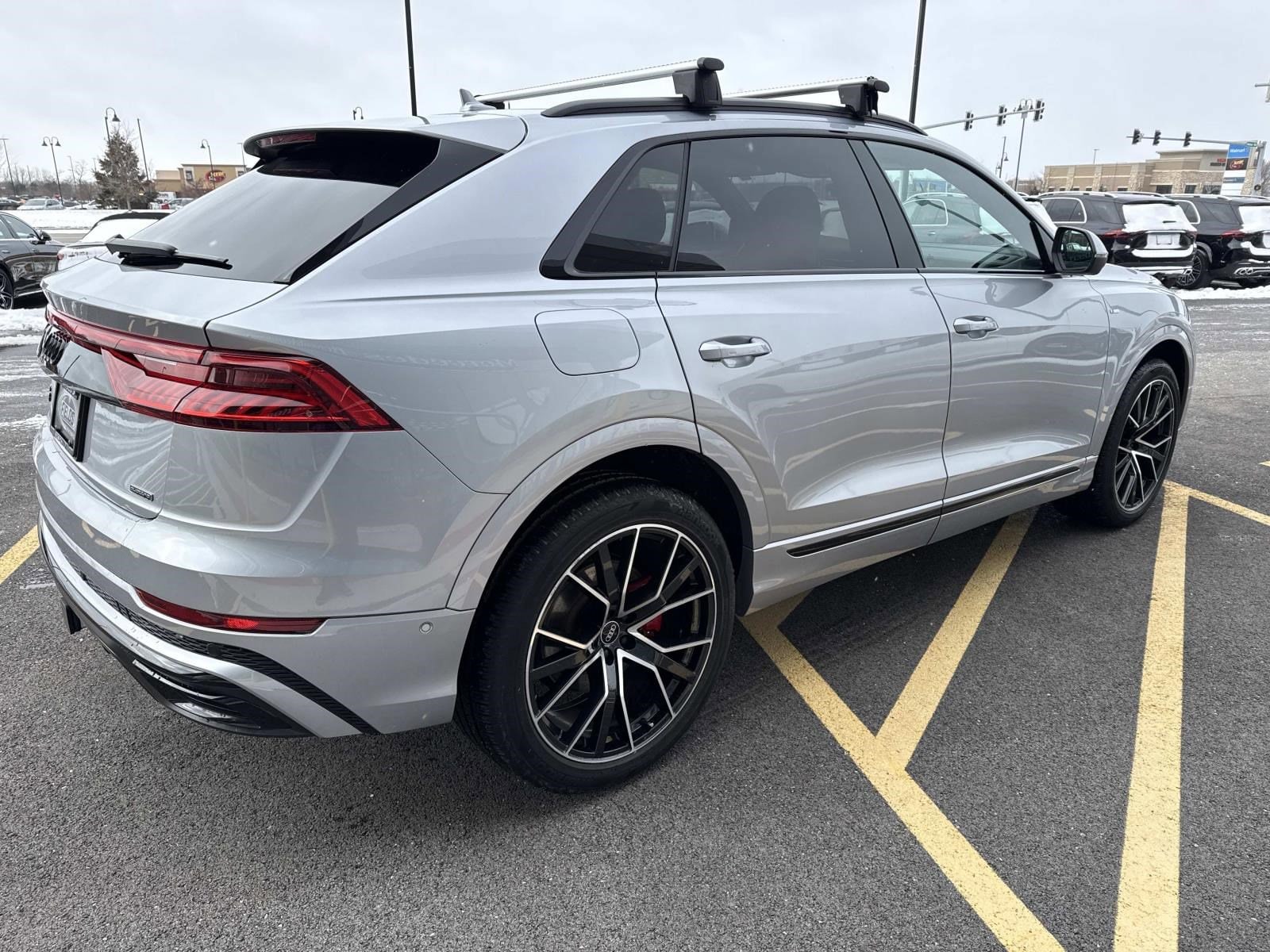 2021 AUDI Q8 - Image 6