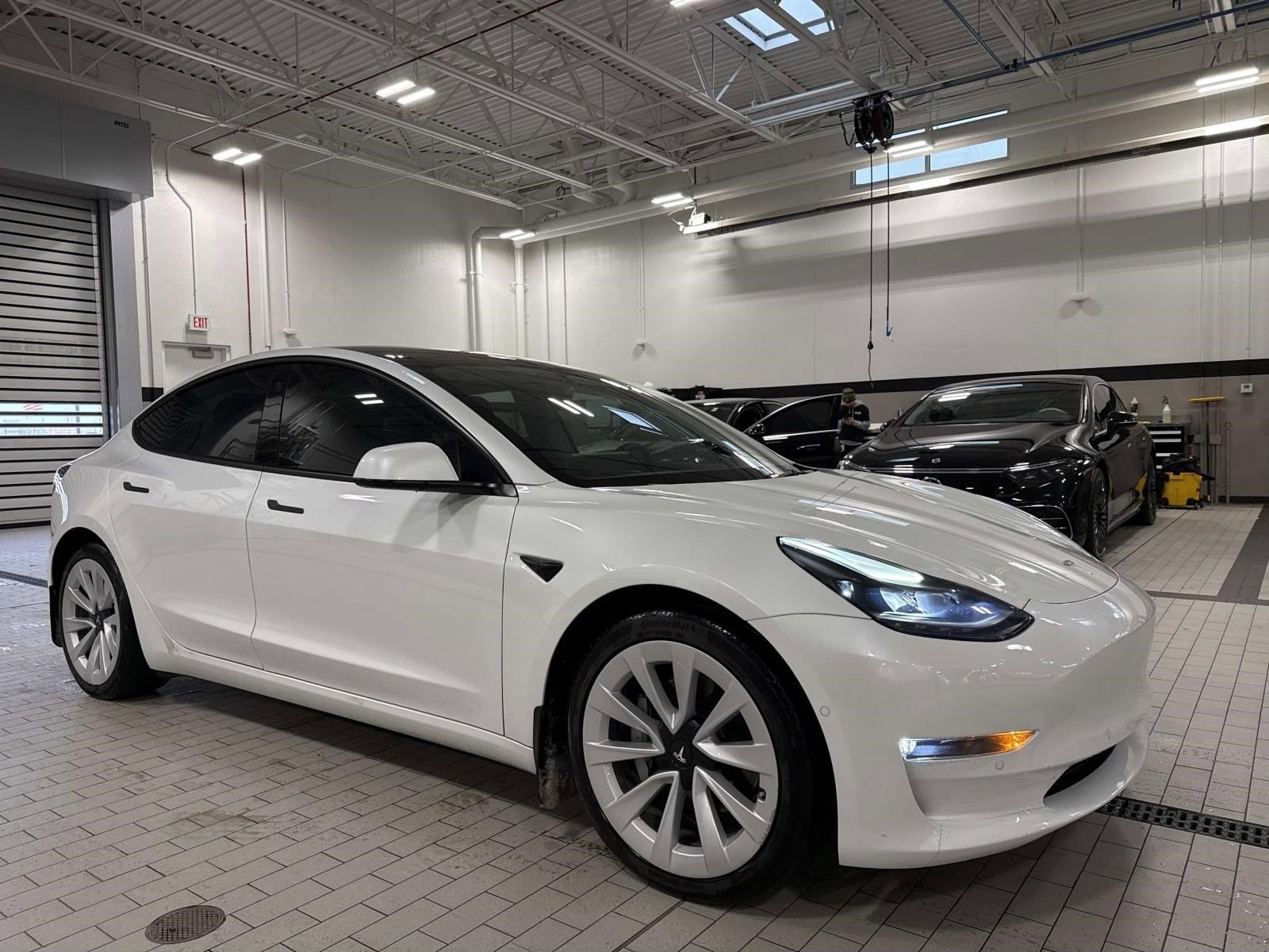 2022 TESLA MODEL 3 - Image 4