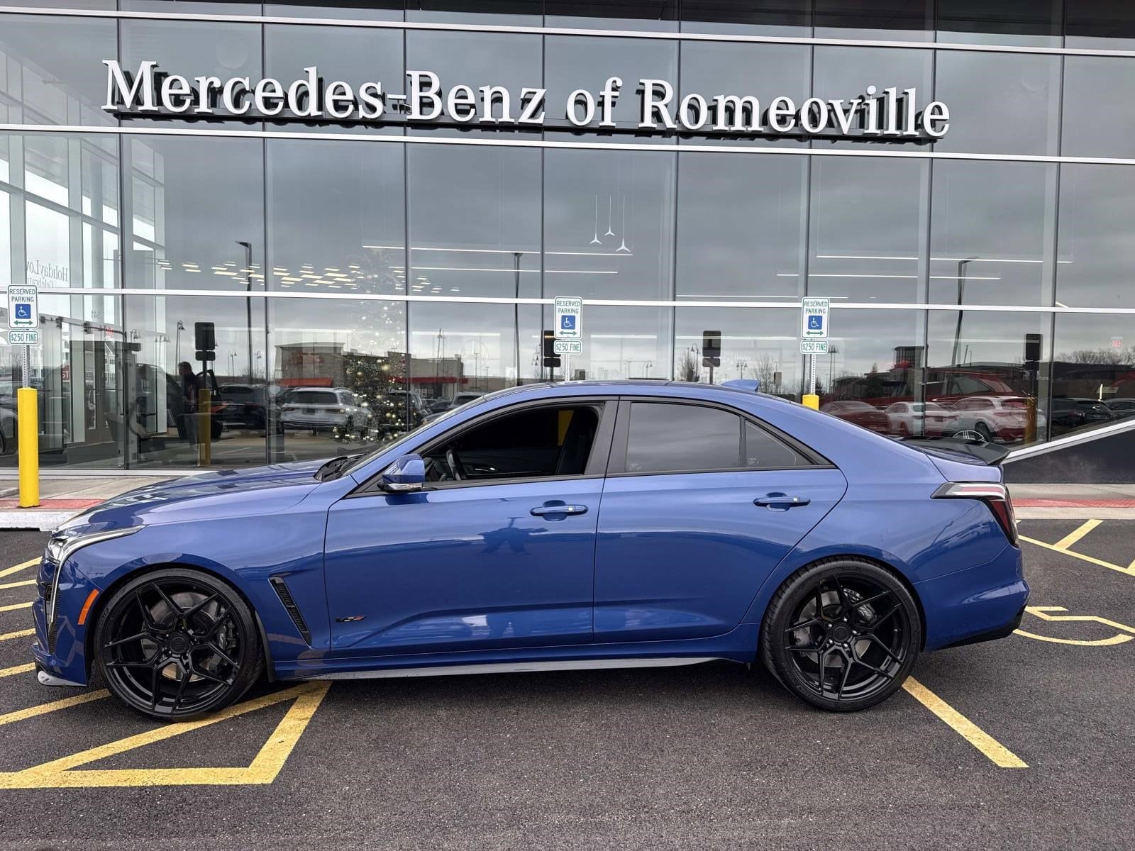 2022 CADILLAC CT4 - Image 2