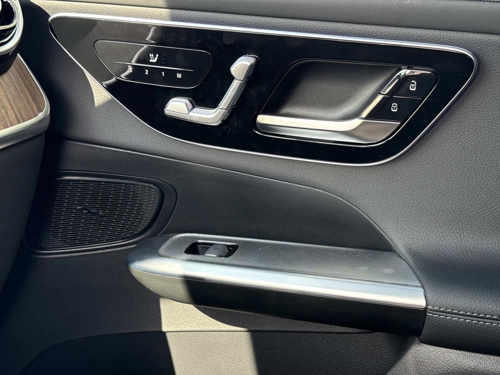 2025 MERCEDES-BENZ GLC-CLASS - Image 31