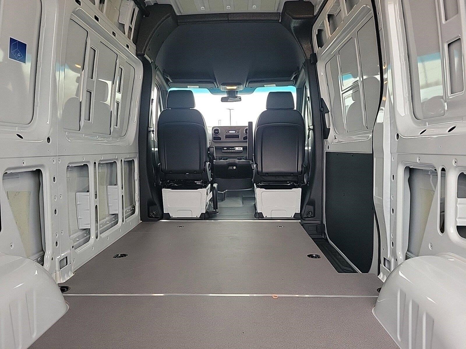 2025 MERCEDES-BENZ SPRINTER - Image 14