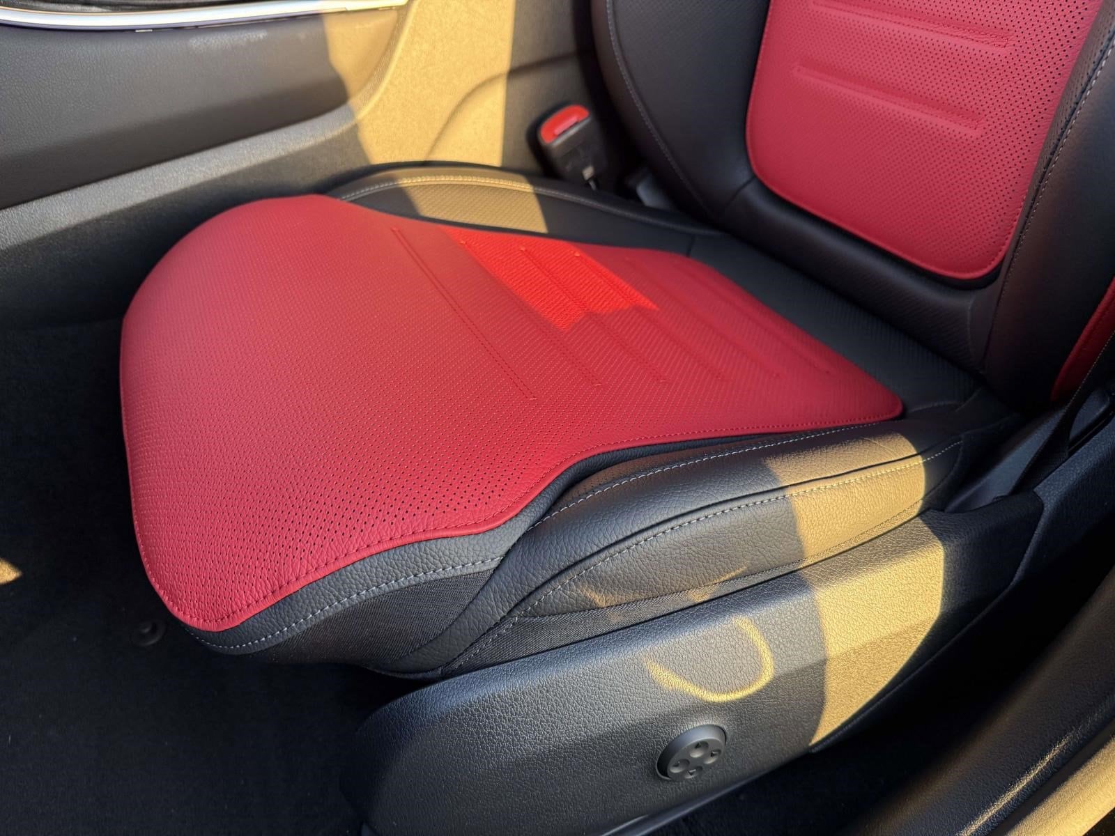 2026 MERCEDES-BENZ GLC-CLASS - Image 29