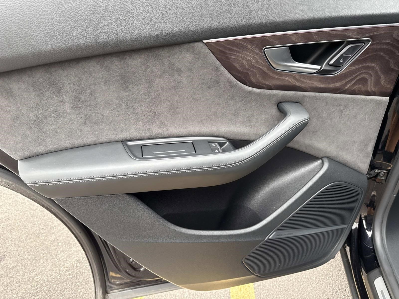 2019 AUDI Q8 - Image 12