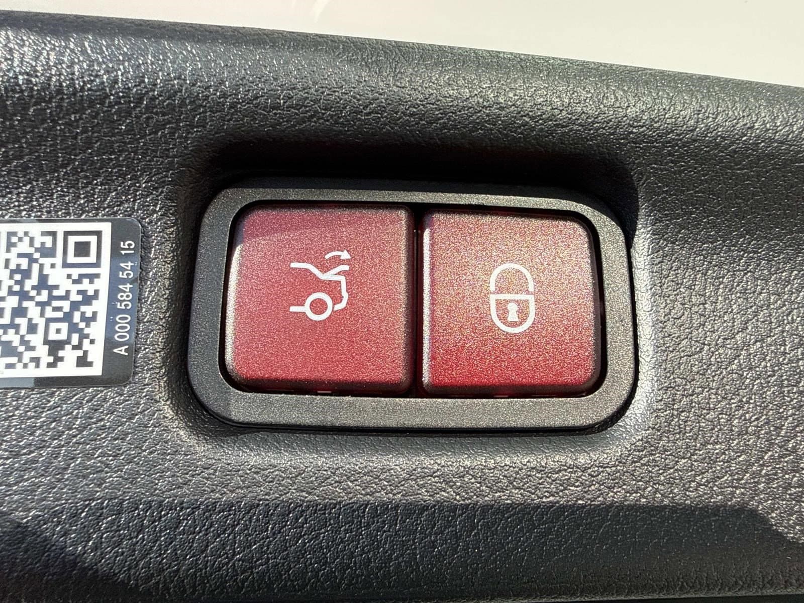 2026 MERCEDES-BENZ C-CLASS - Image 10