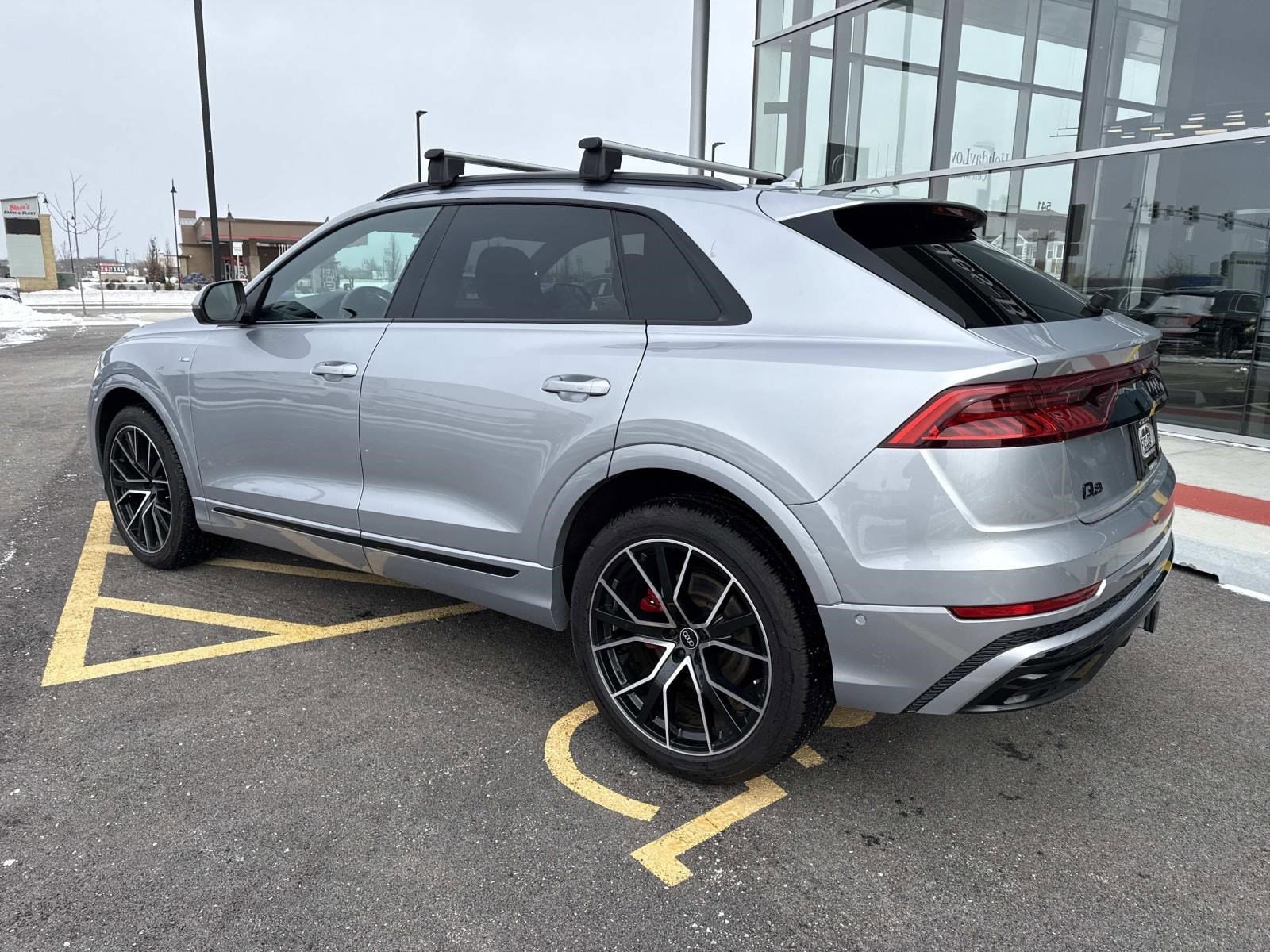 2021 AUDI Q8 - Image 11