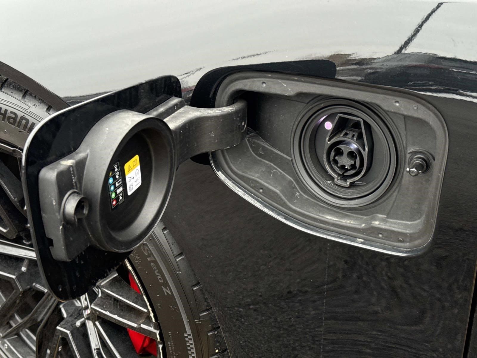 2025 BMW M5 - Image 15