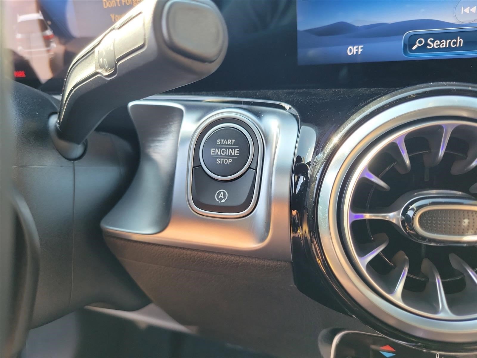 2025 MERCEDES-BENZ GLB-CLASS - Image 37