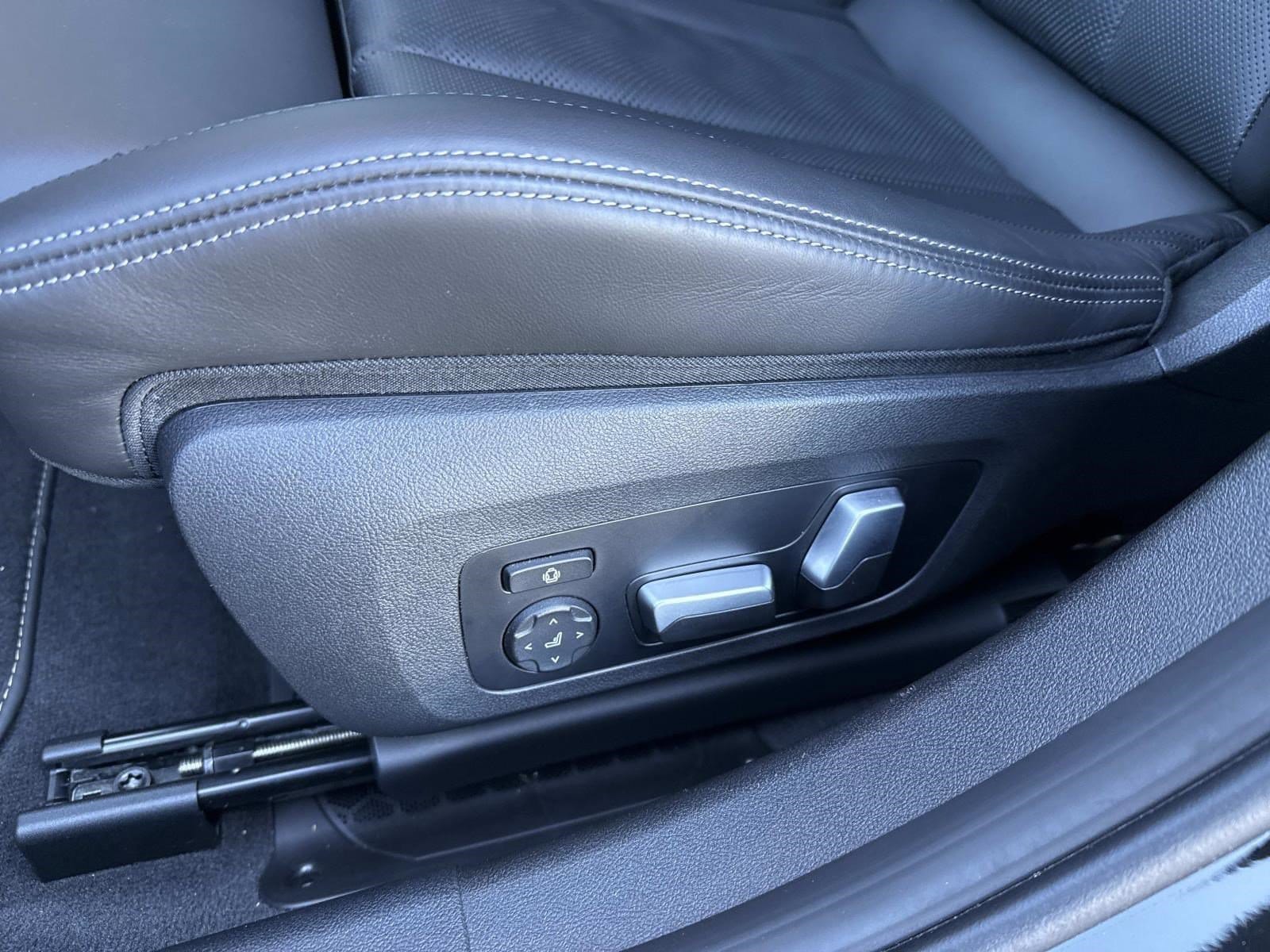 2023 BMW M3 - Image 27