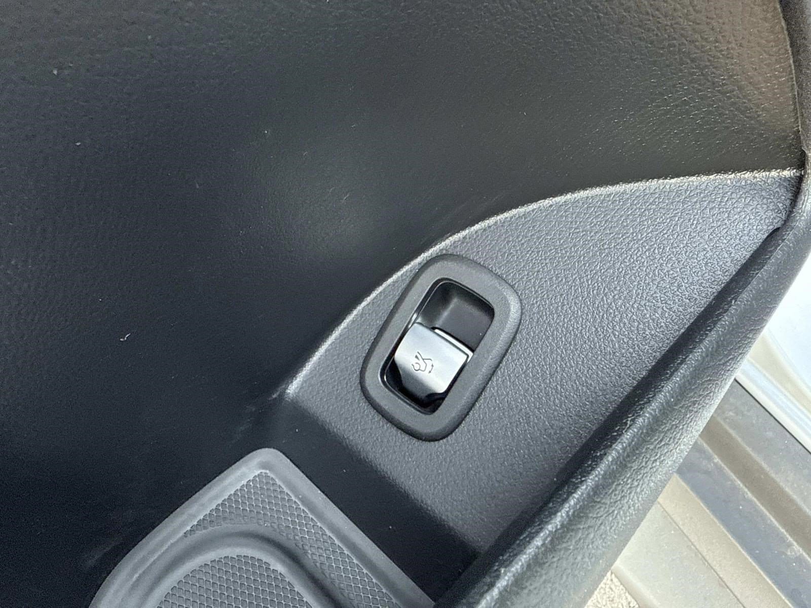 2026 MERCEDES-BENZ GLC-CLASS - Image 27