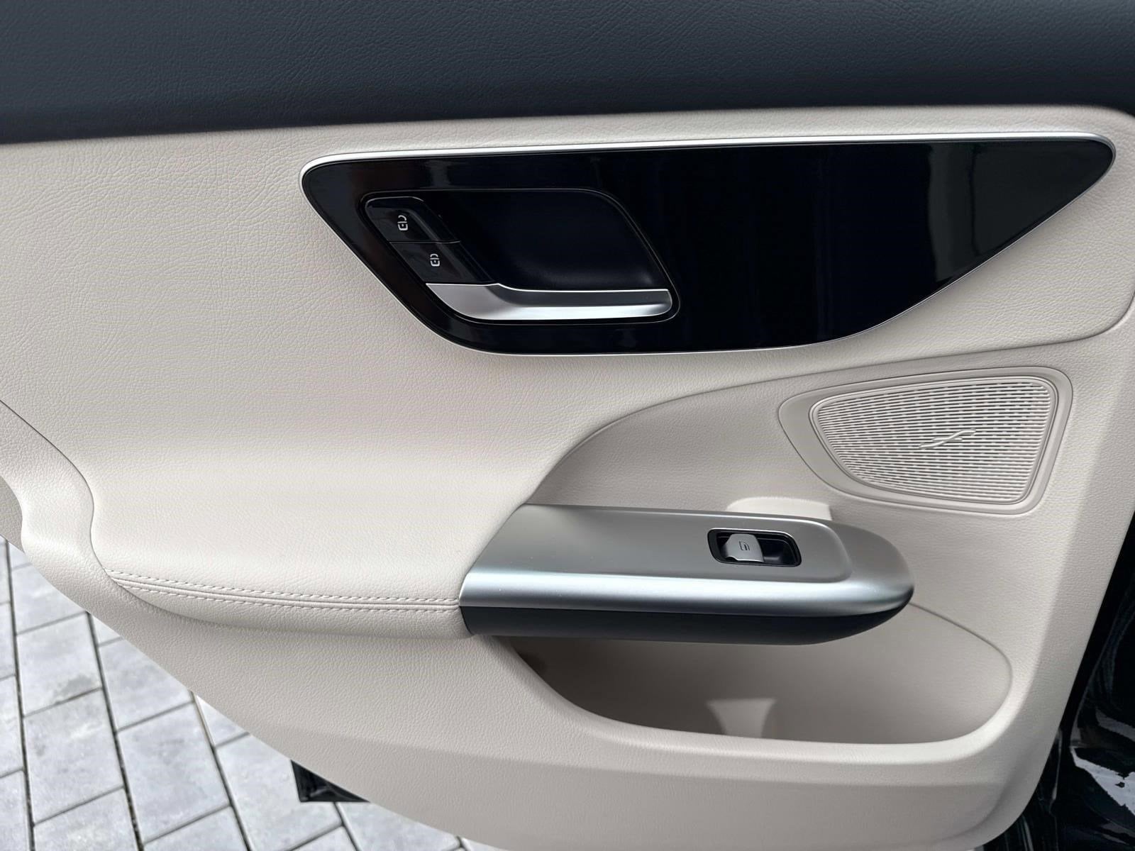 2025 MERCEDES-BENZ C-CLASS - Image 15