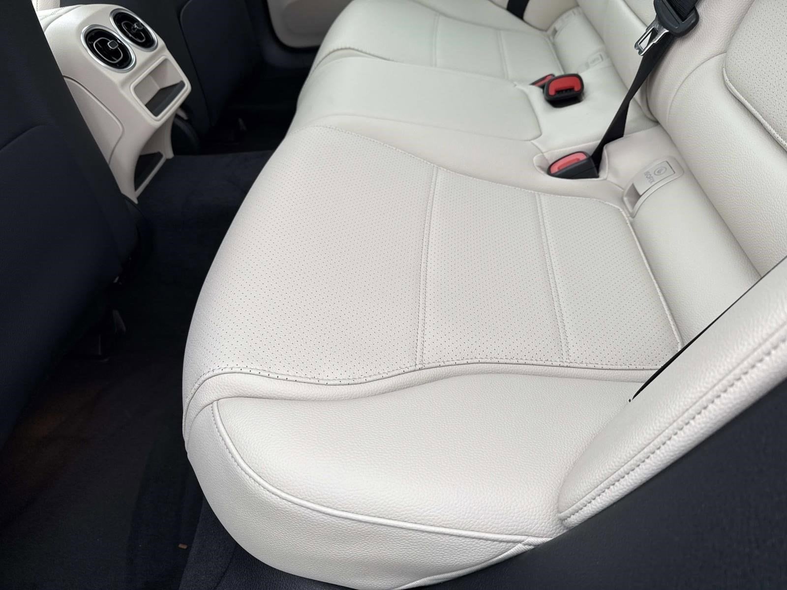 2025 MERCEDES-BENZ C-CLASS - Image 18