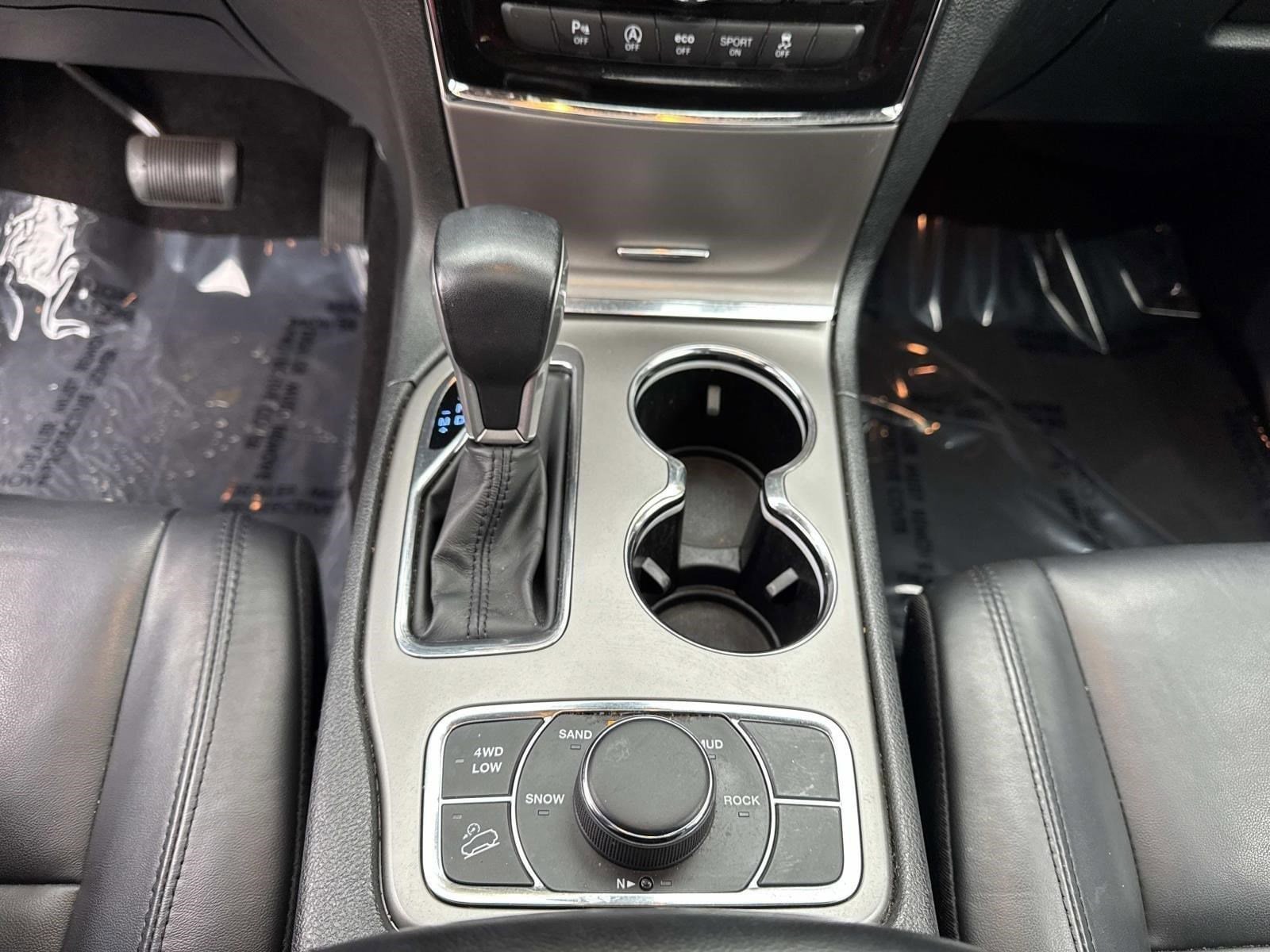 2022 JEEP GRAND CHEROKEE - Image 26