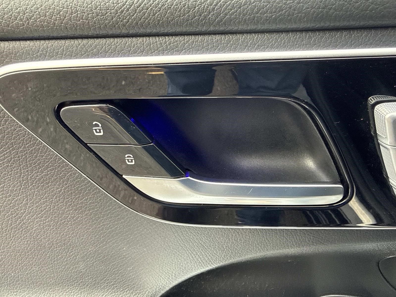 2023 MERCEDES-BENZ C-CLASS - Image 19