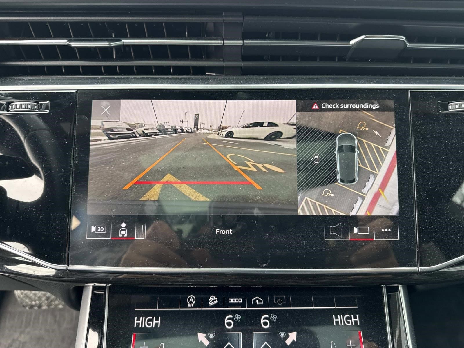 2021 AUDI Q8 - Image 33