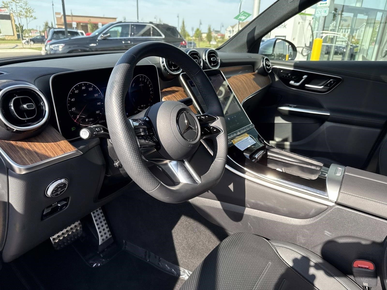 2025 MERCEDES-BENZ GLC-CLASS - Image 29