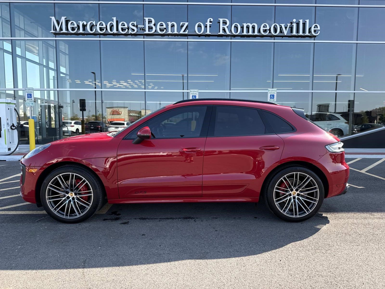 2021 Porsche Macan GTS photo 2