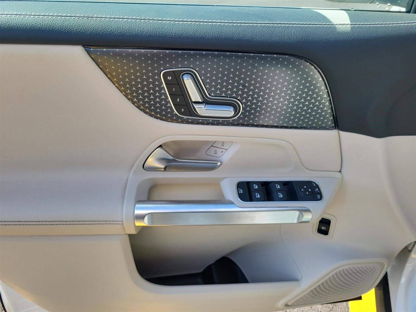 2025 MERCEDES-BENZ GLB-CLASS - Image 22