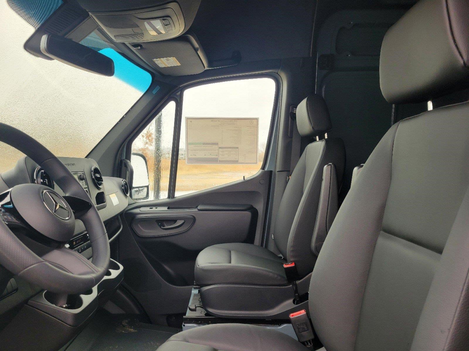 2025 MERCEDES-BENZ SPRINTER - Image 21