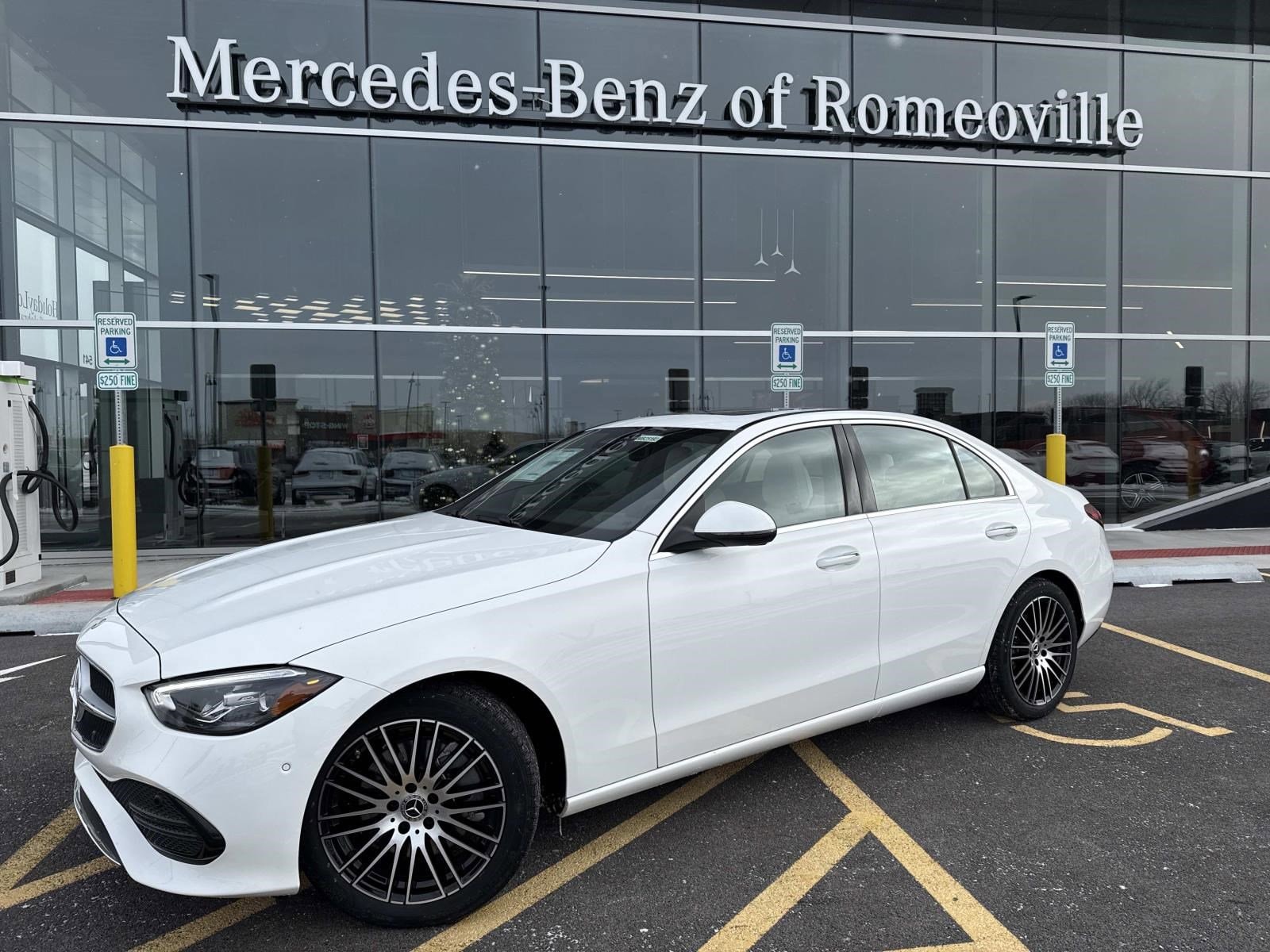 2025 Mercedes-Benz C-Class Sedan C 300's photo