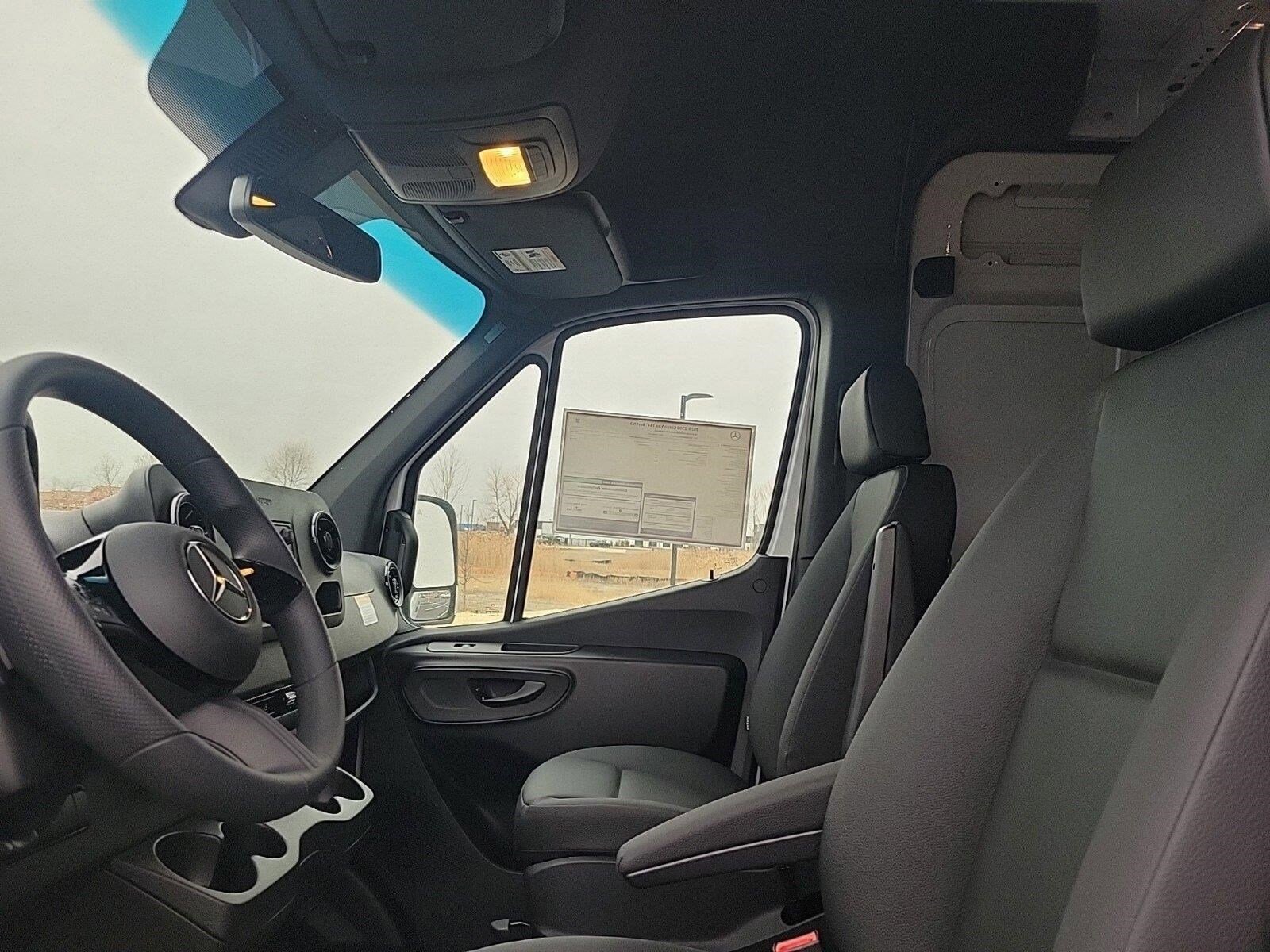 2025 MERCEDES-BENZ SPRINTER - Image 19