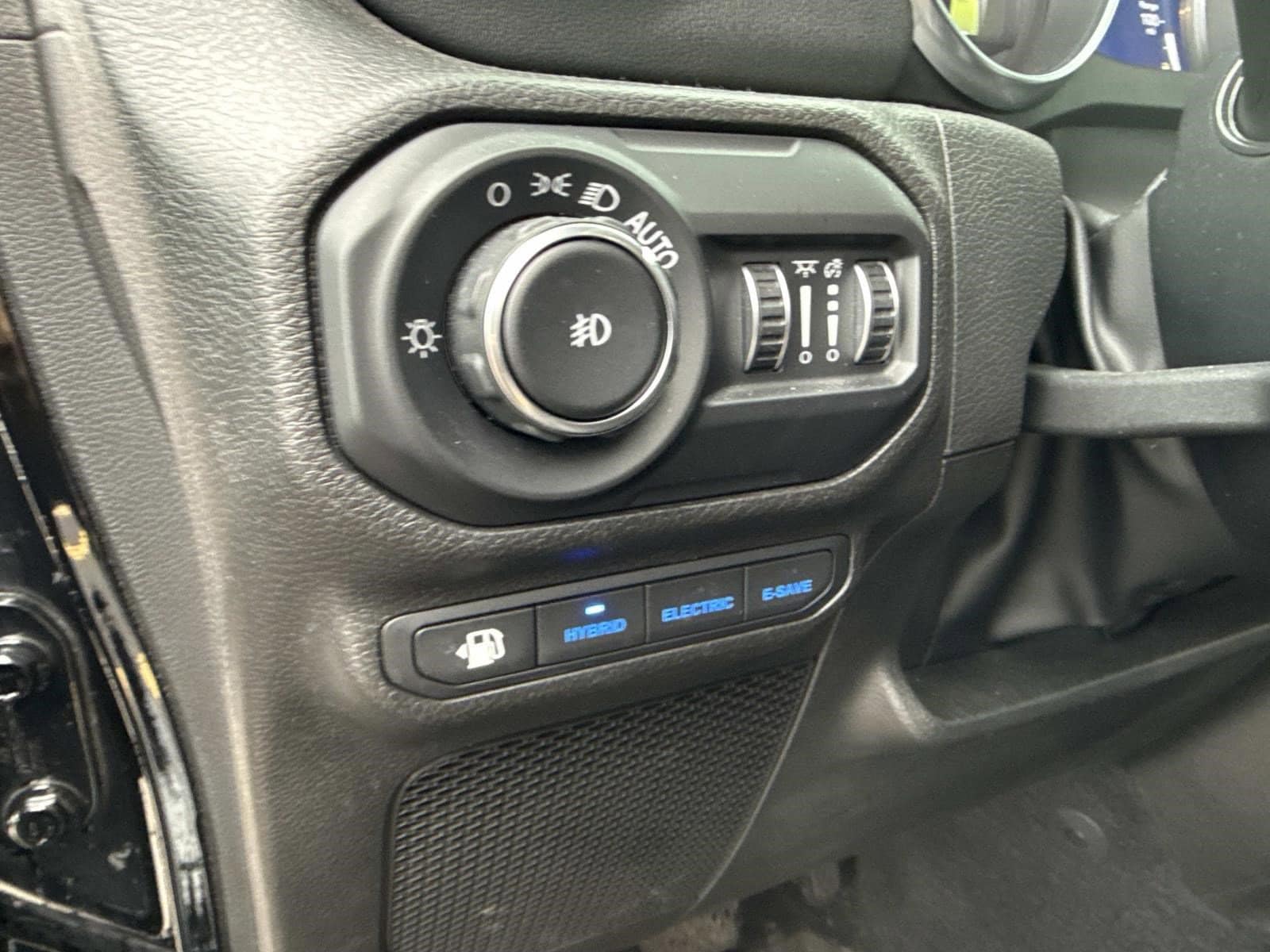 2022 JEEP WRANGLER - Image 22