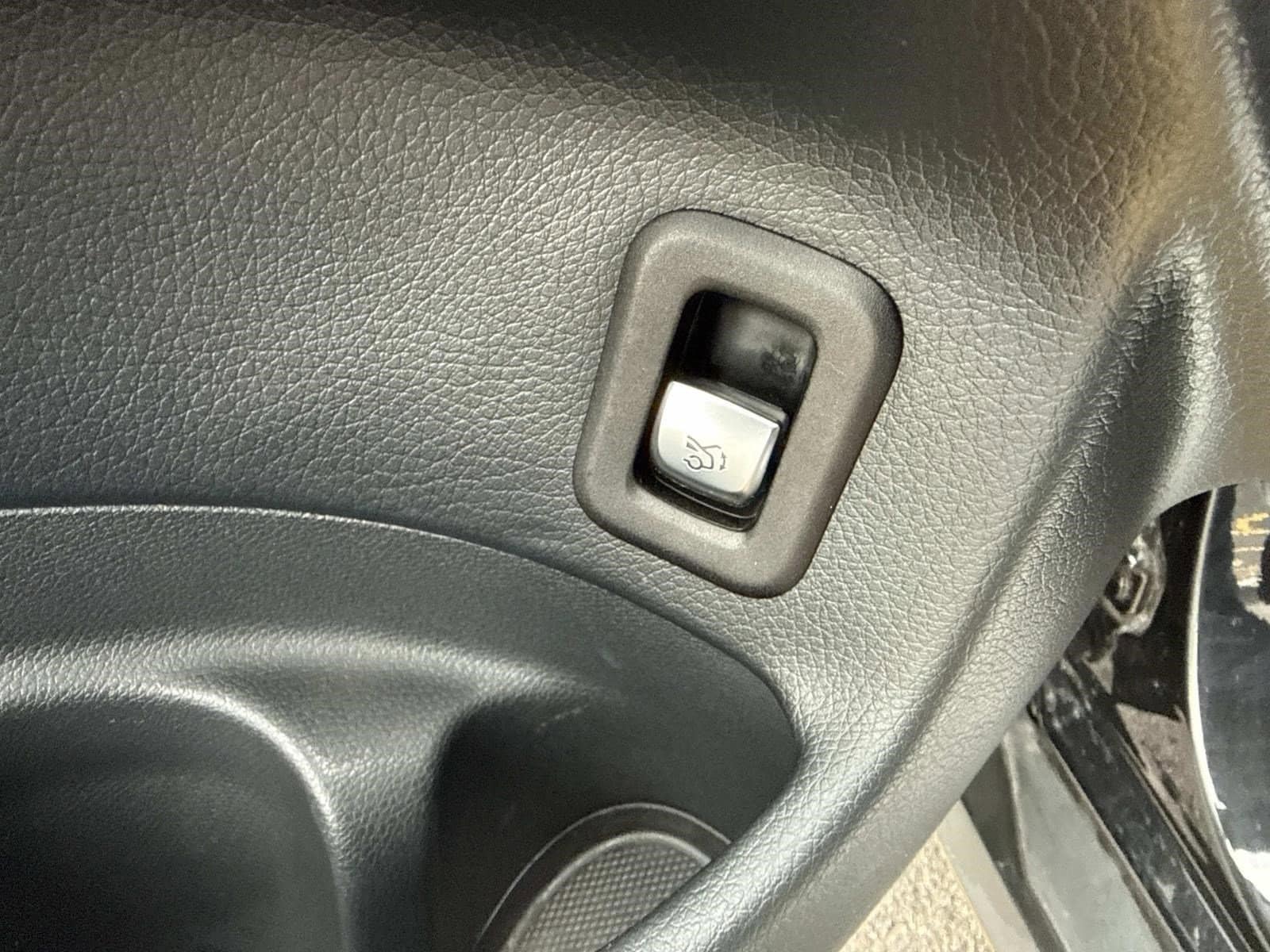 2021 MERCEDES-BENZ GLC-CLASS - Image 24