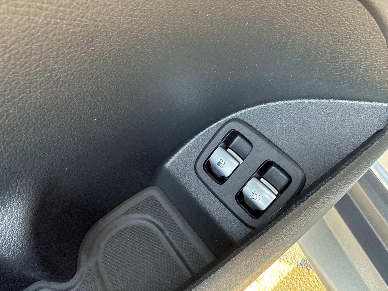 2025 MERCEDES-BENZ GLC-CLASS - Image 25