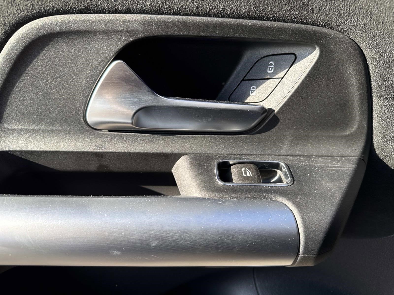 2025 MERCEDES-BENZ GLA-CLASS - Image 17