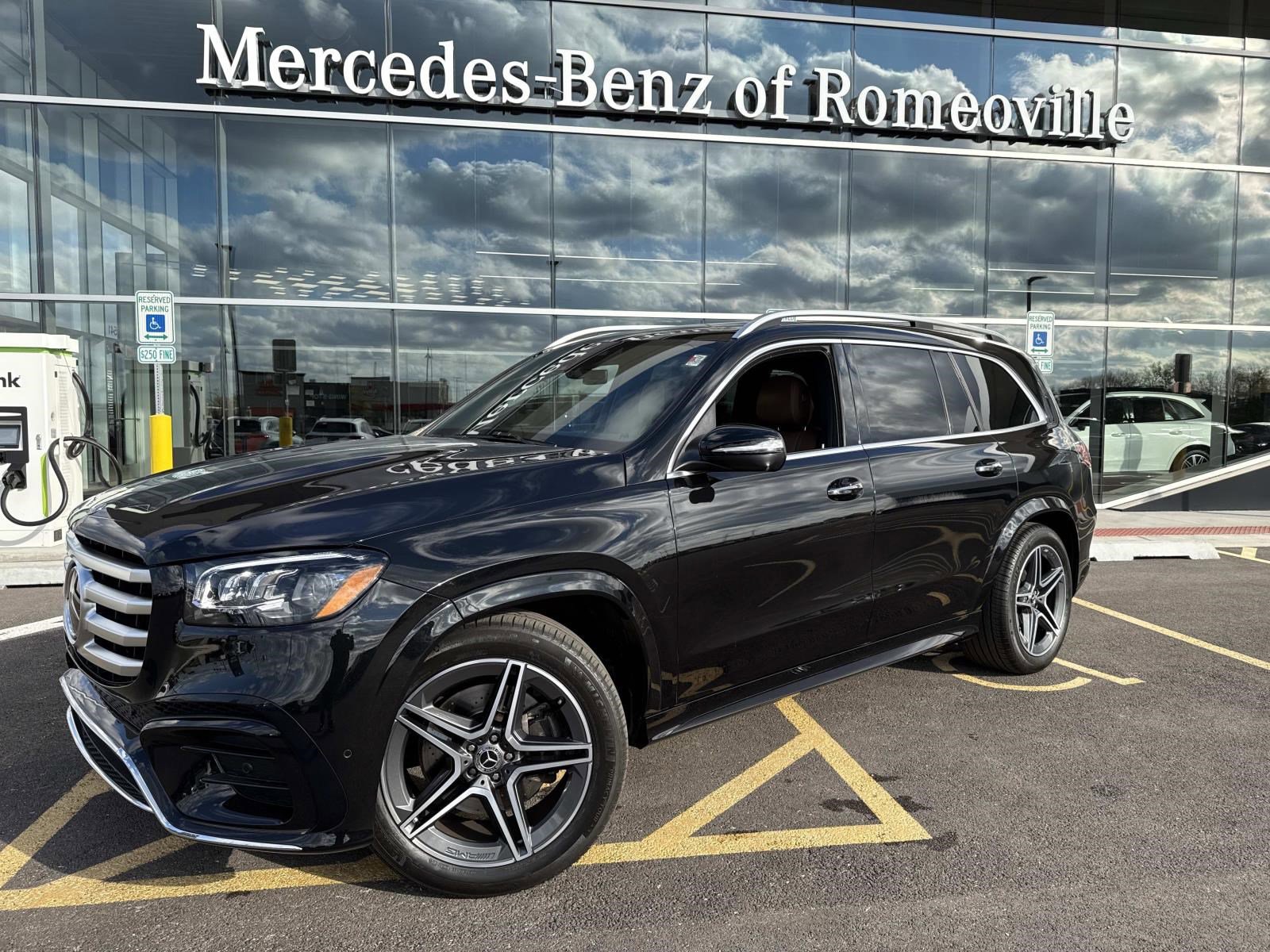 2024 Mercedes-Benz GLS Base's photo