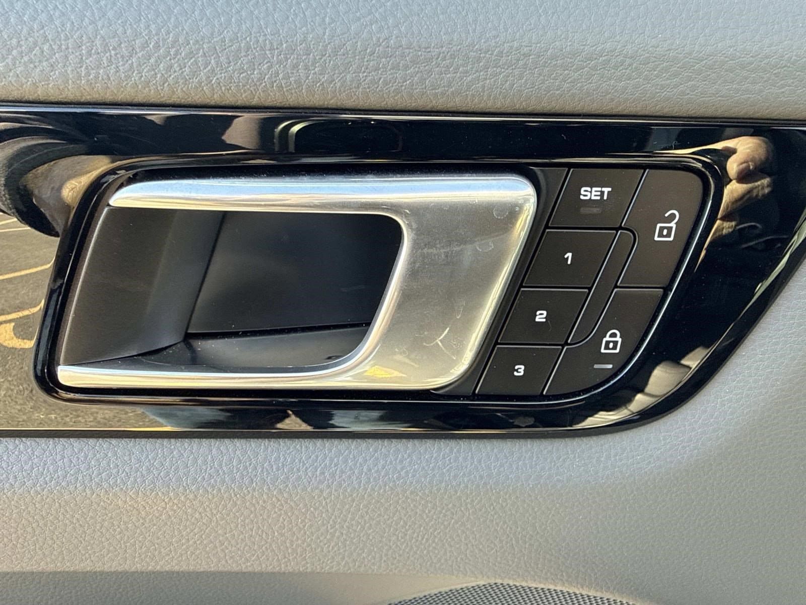 2023 PORSCHE CAYENNE - Image 22