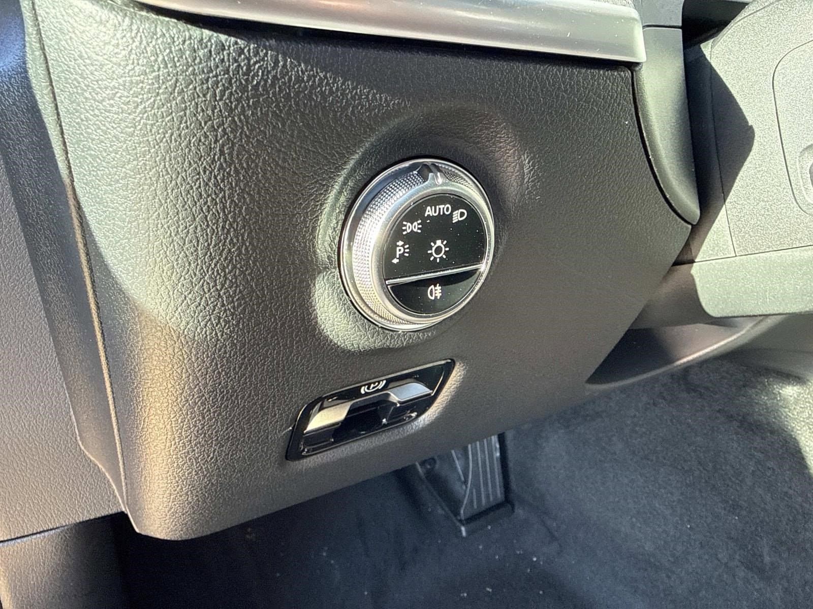 2026 MERCEDES-BENZ C-CLASS - Image 29