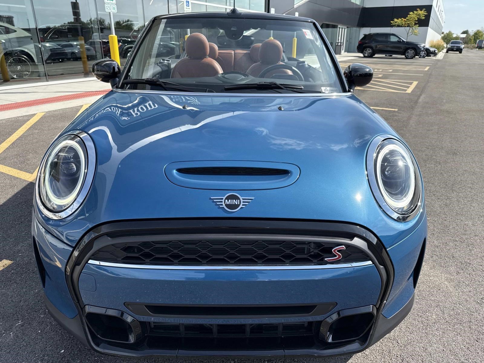 2023 Mini Cooper Convertible S photo 3