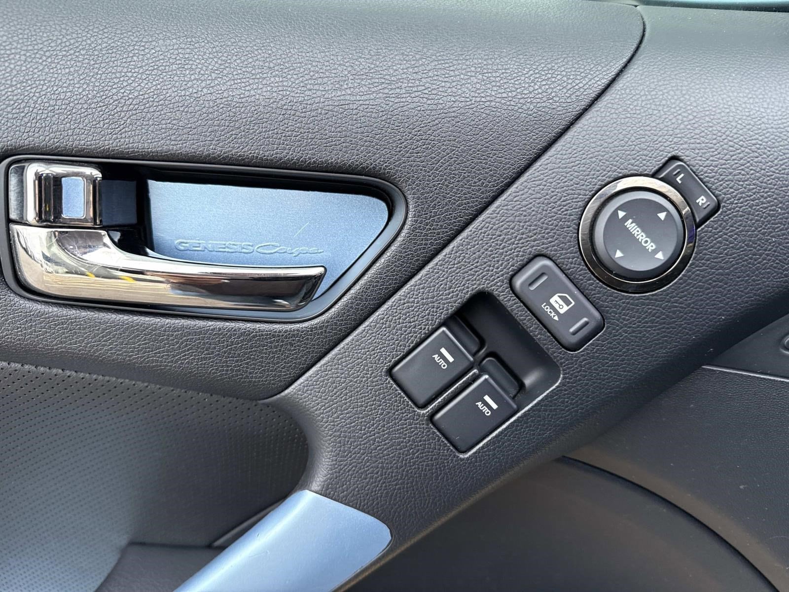 2012 HYUNDAI GENESIS COUPE - Image 17