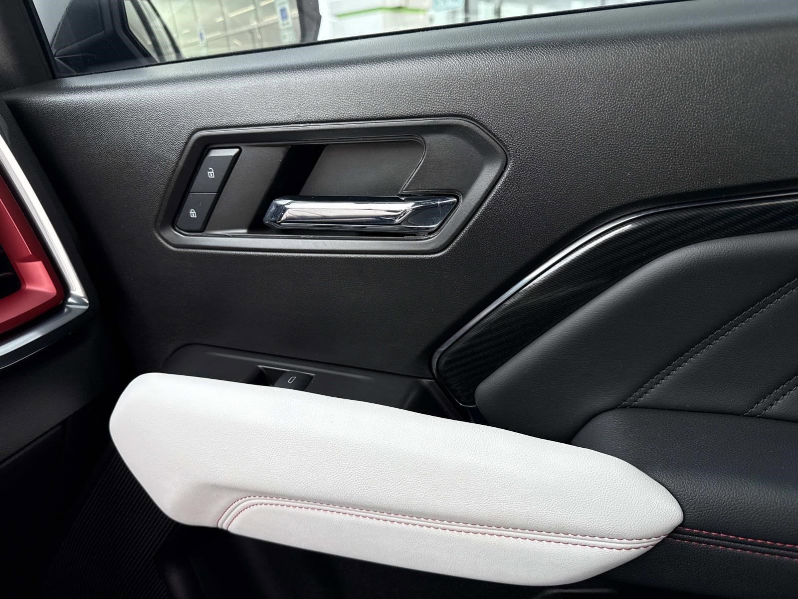 2024 GMC CANYON - Image 29